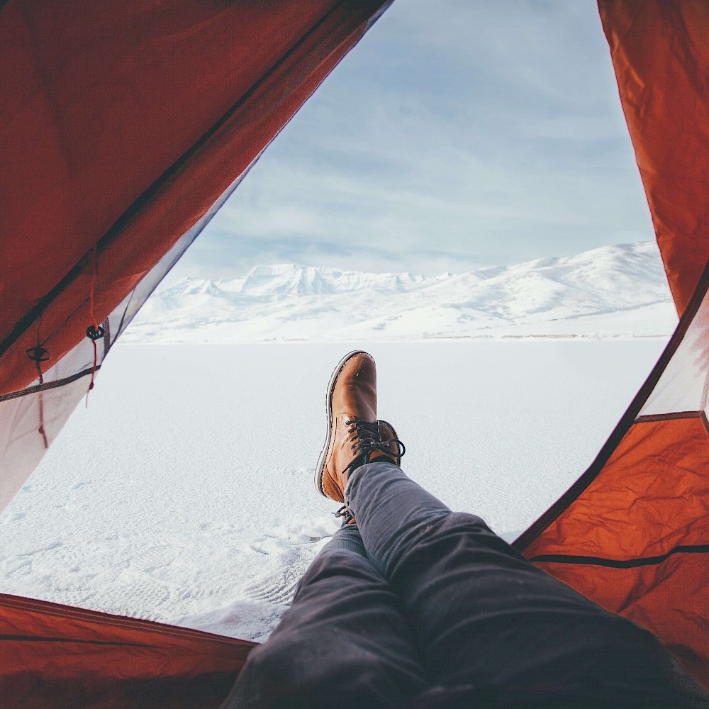 Im Winter mit dem Camper verreisen? Das sind deine Möglichkeiten.