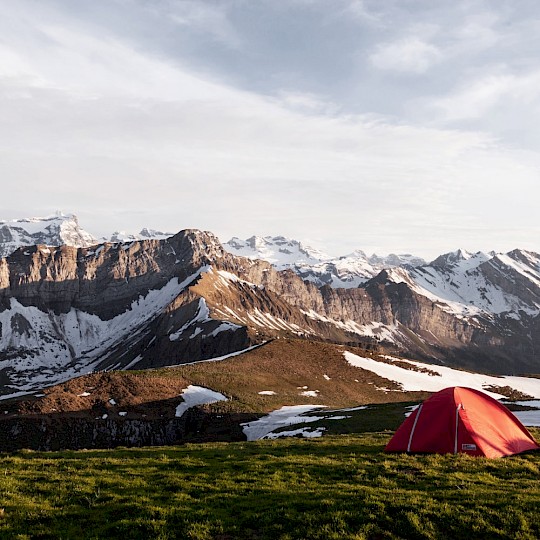 Acampamento nos Alpes