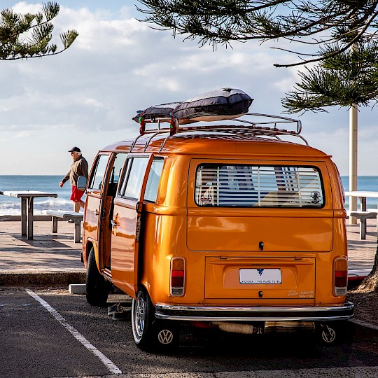 Van na praia na Austrália